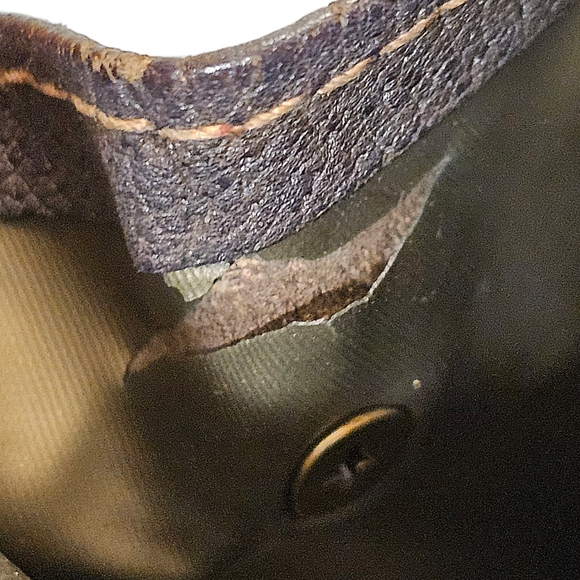 GUCCI CLUTCH - Picture 12 of 16